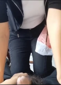 有点害羞