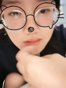 马桶水洗脸的大二学妹露脸